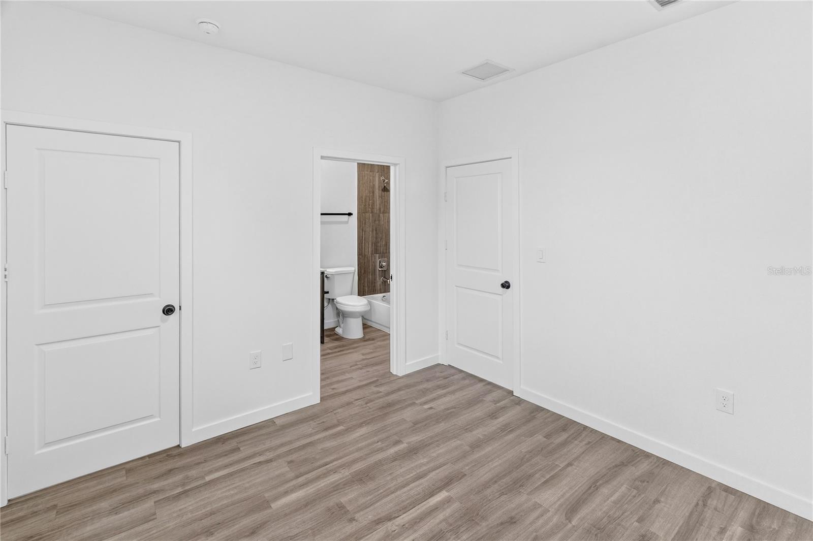 EAGLE TRACE TOWNHOMES CONDO - Residential Lease