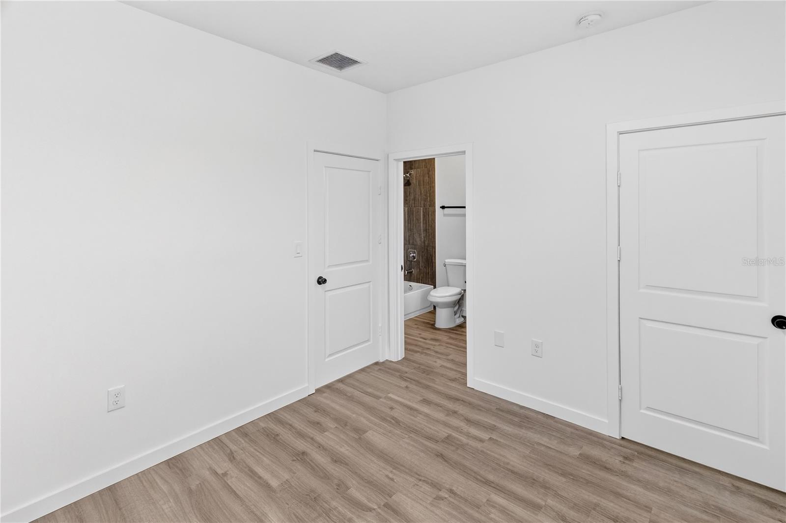 EAGLE TRACE TOWNHOMES CONDO - Residential Lease