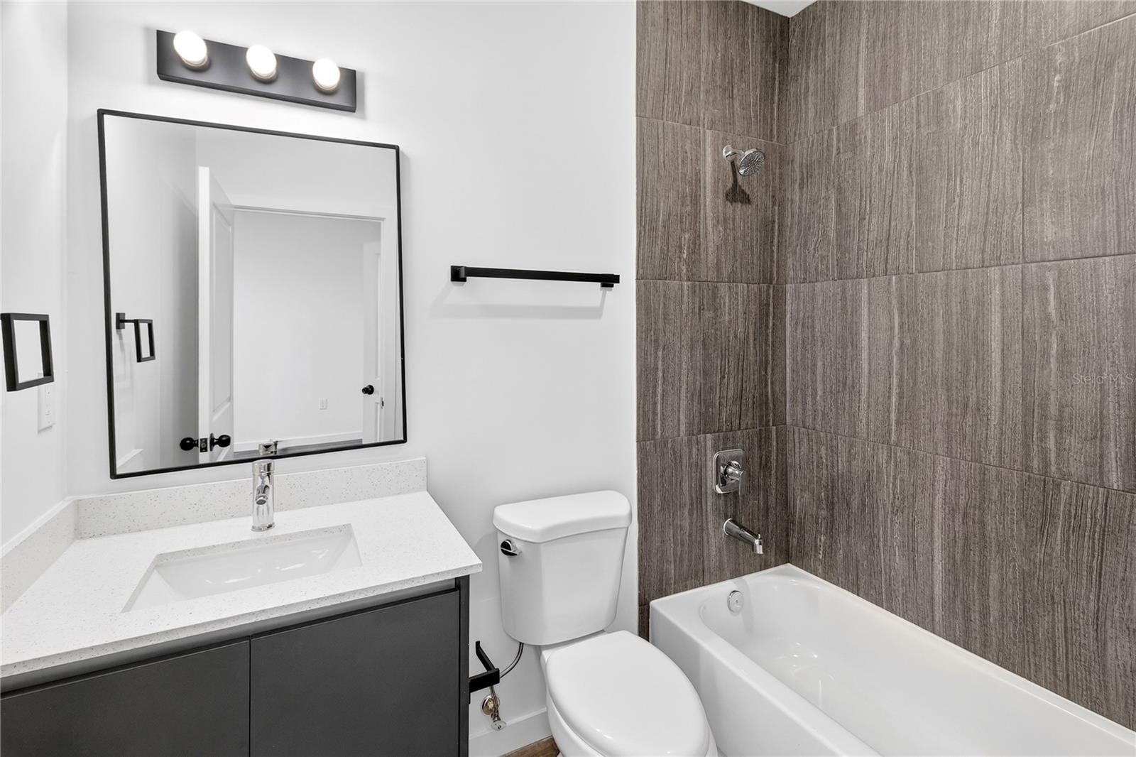 EAGLE TRACE TOWNHOMES CONDO - Residential Lease