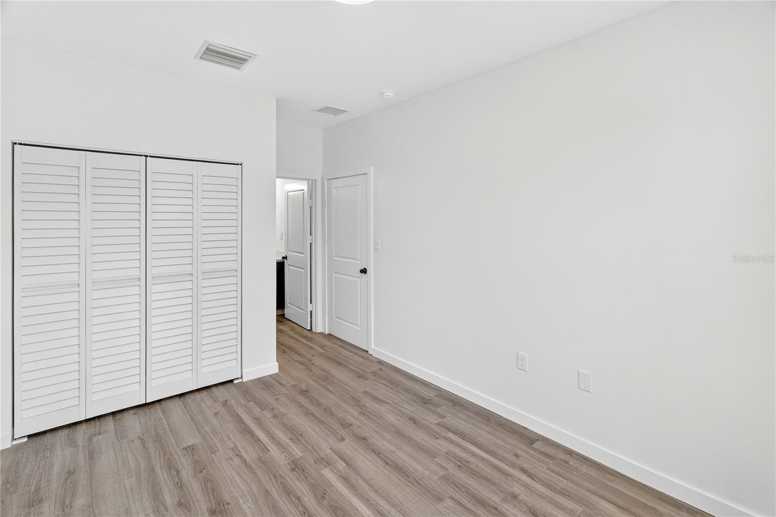 EAGLE TRACE TOWNHOMES CONDO - Residential Lease