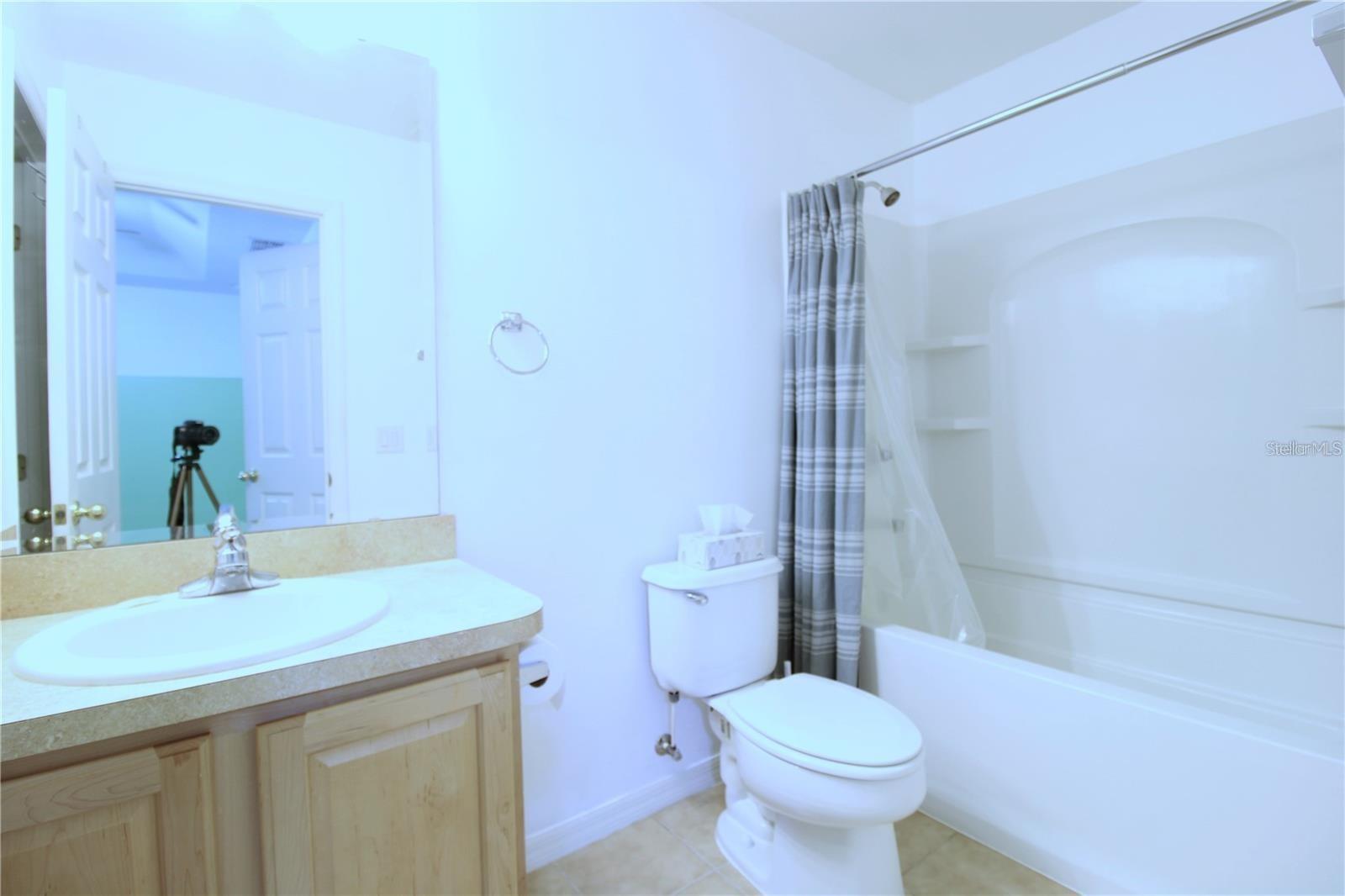 LAKE BURDEN SOUTH PH I - Residential Lease