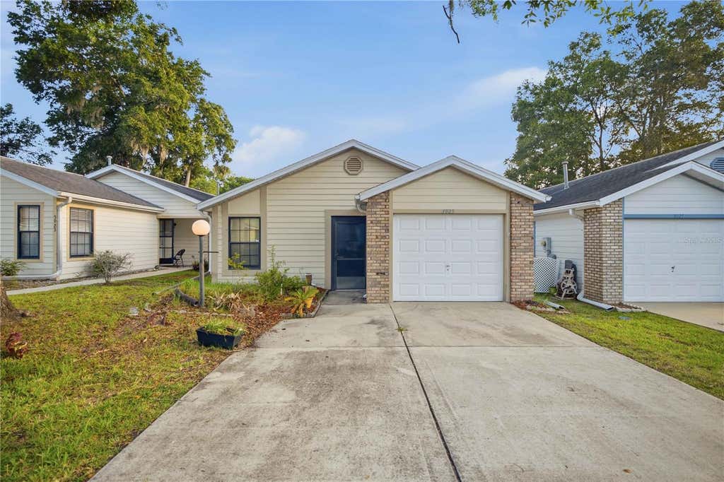Photo of 3925 NE 22nd Street, Ocala, FL 34470 (MLS # OM727669)