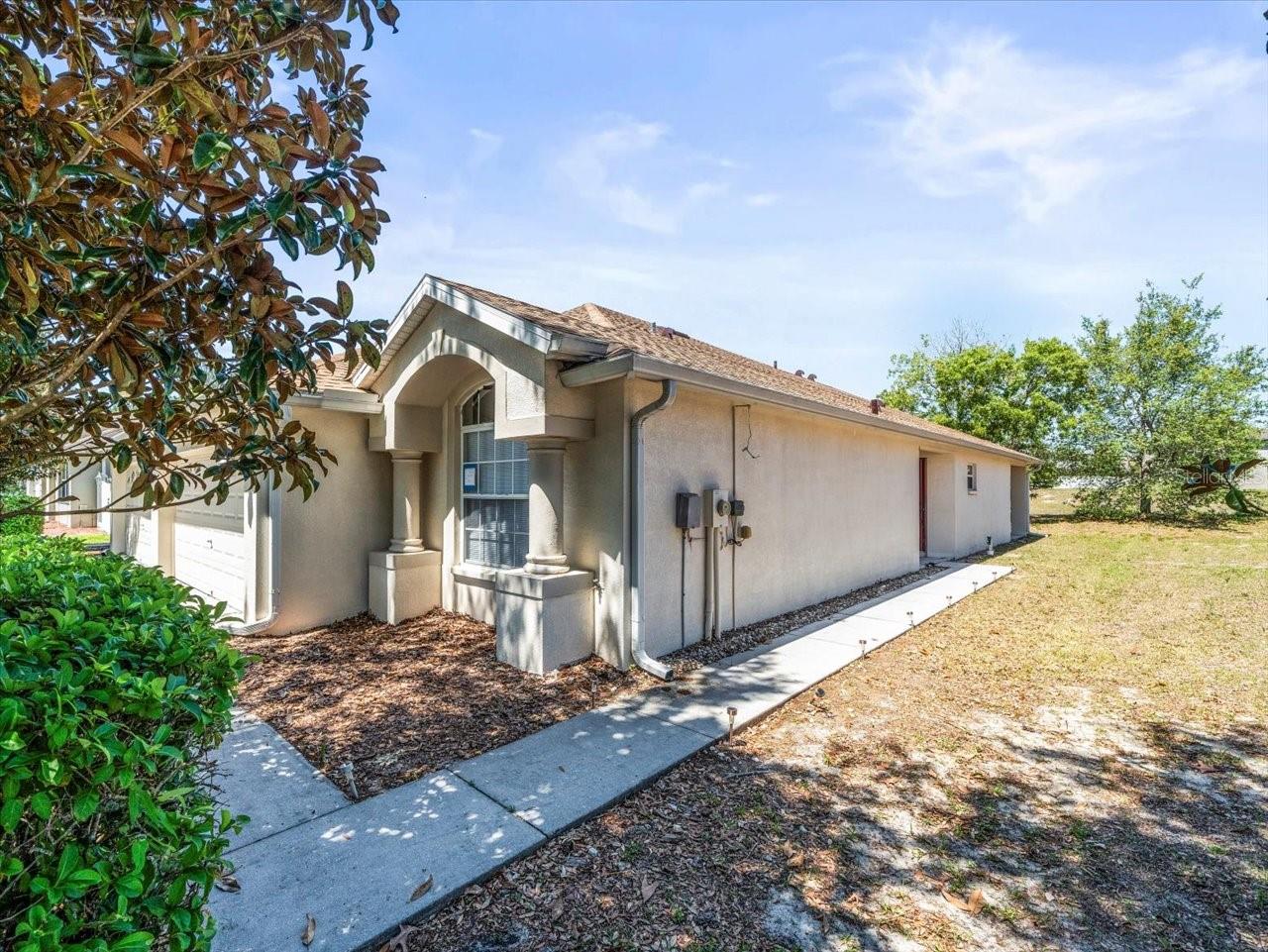 3885 CROSSLINE DRIVE