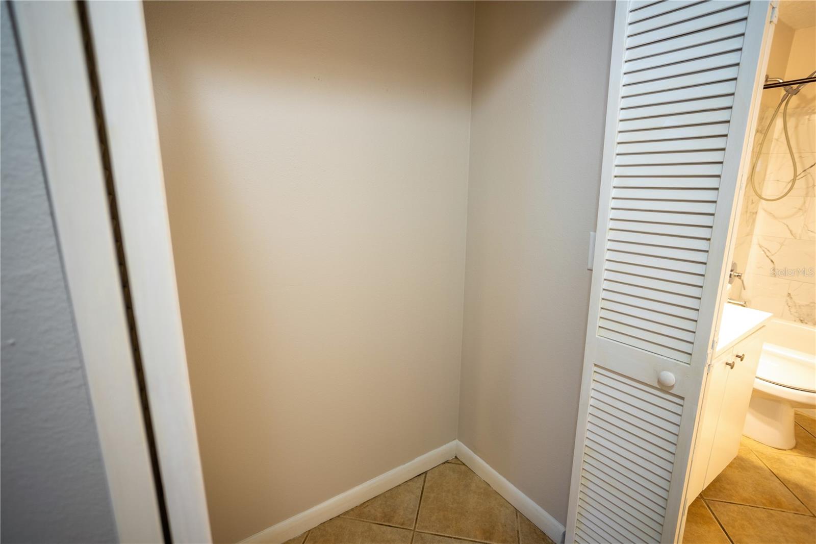 CAMDEN OAKS REP - Residential