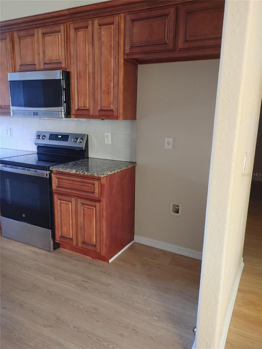 OXFORD MANOR - Residential