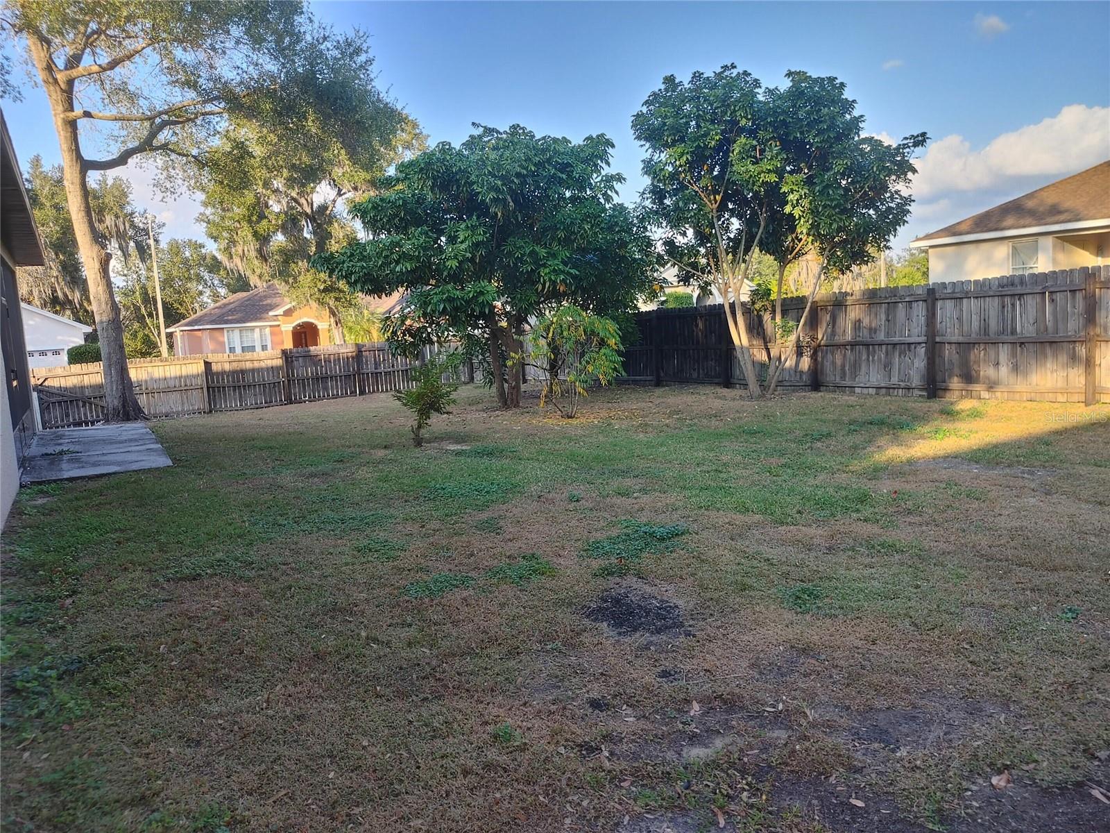 OXFORD MANOR - Residential