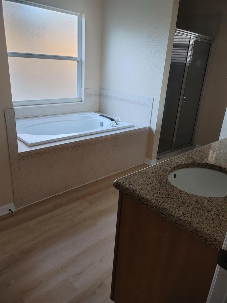 OXFORD MANOR - Residential