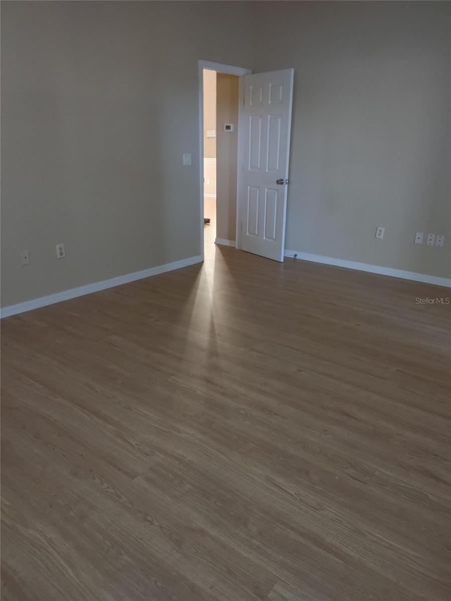 OXFORD MANOR - Residential