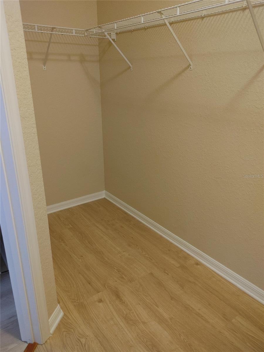 OXFORD MANOR - Residential