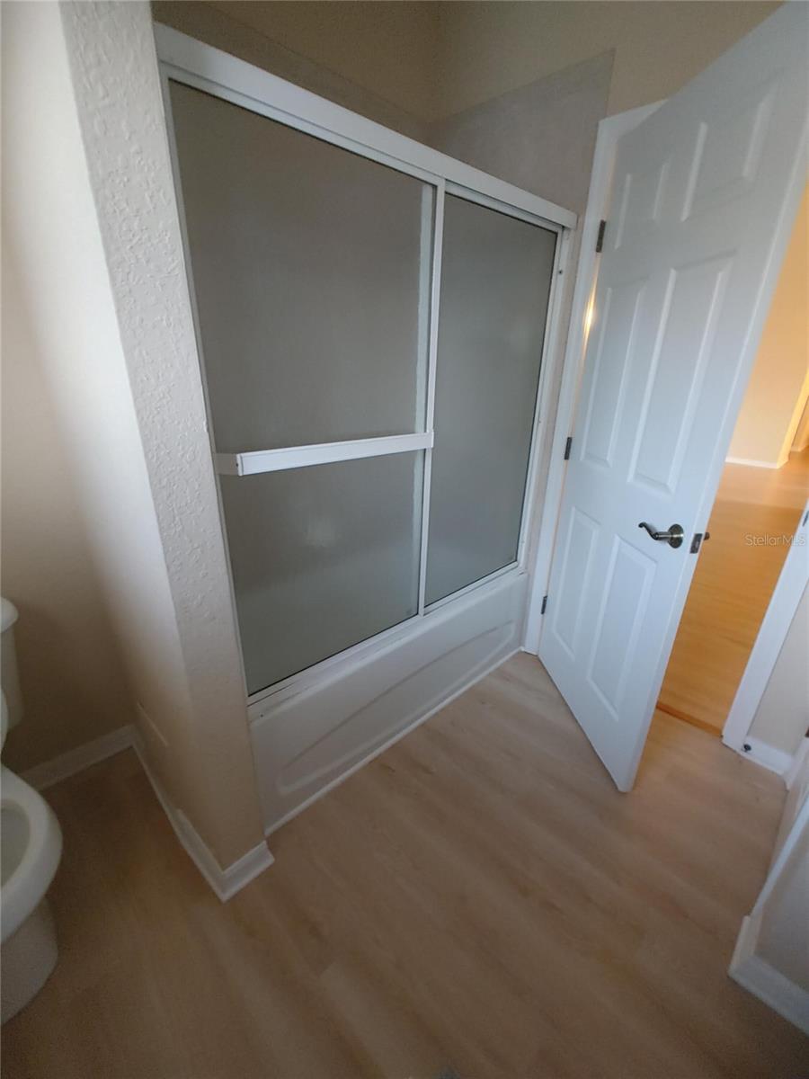 OXFORD MANOR - Residential