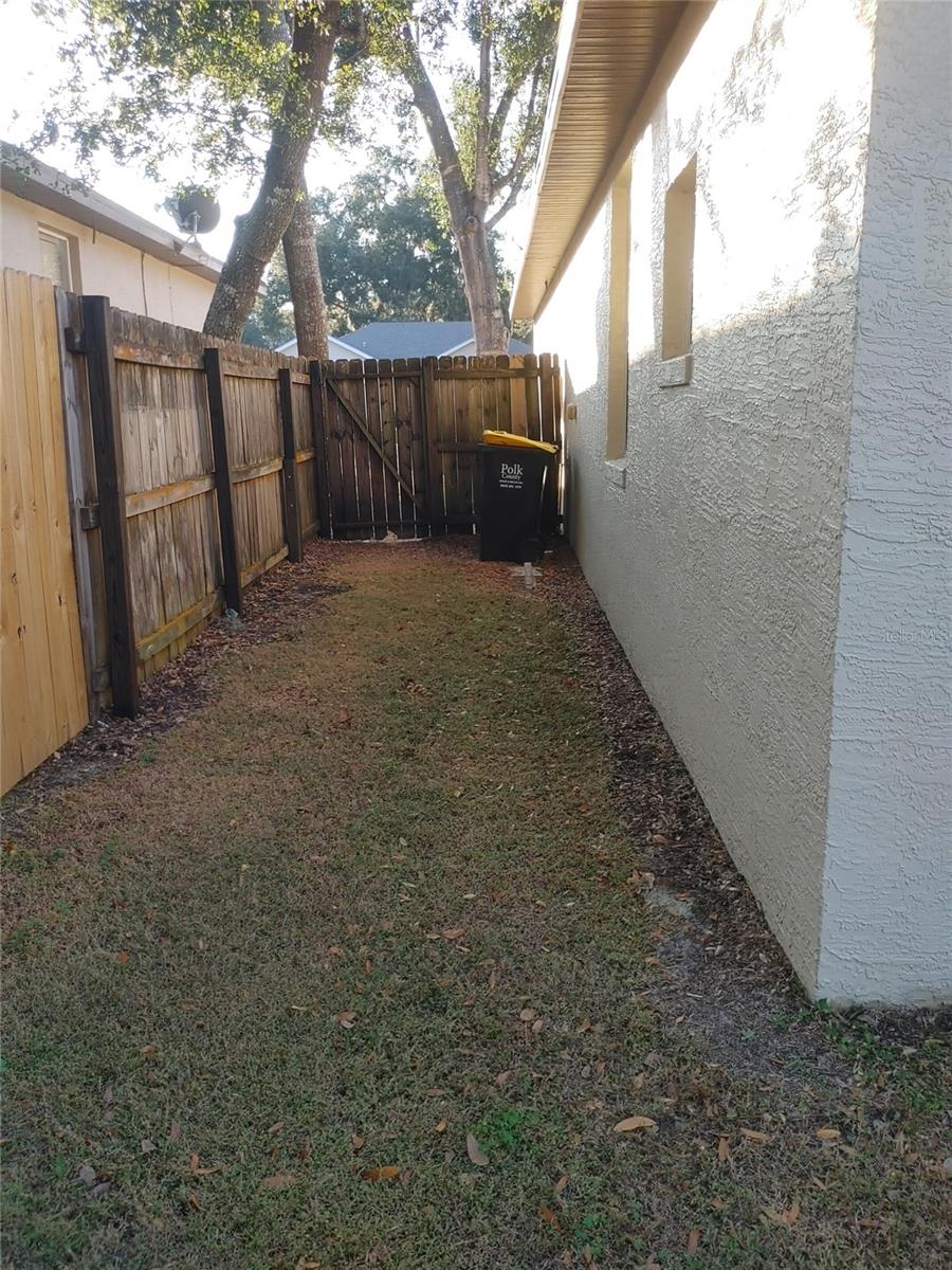 OXFORD MANOR - Residential