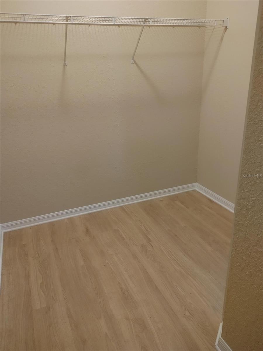 OXFORD MANOR - Residential