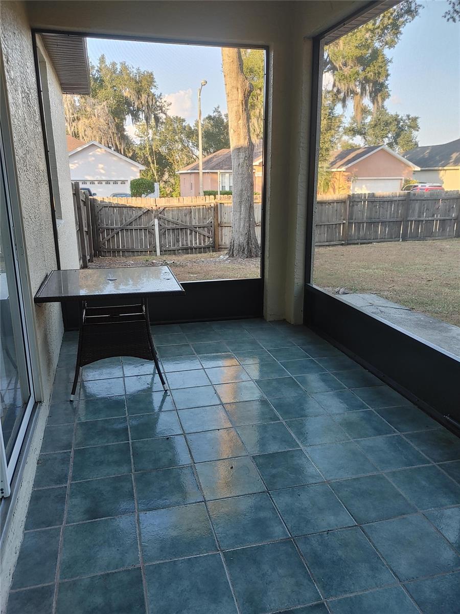 OXFORD MANOR - Residential