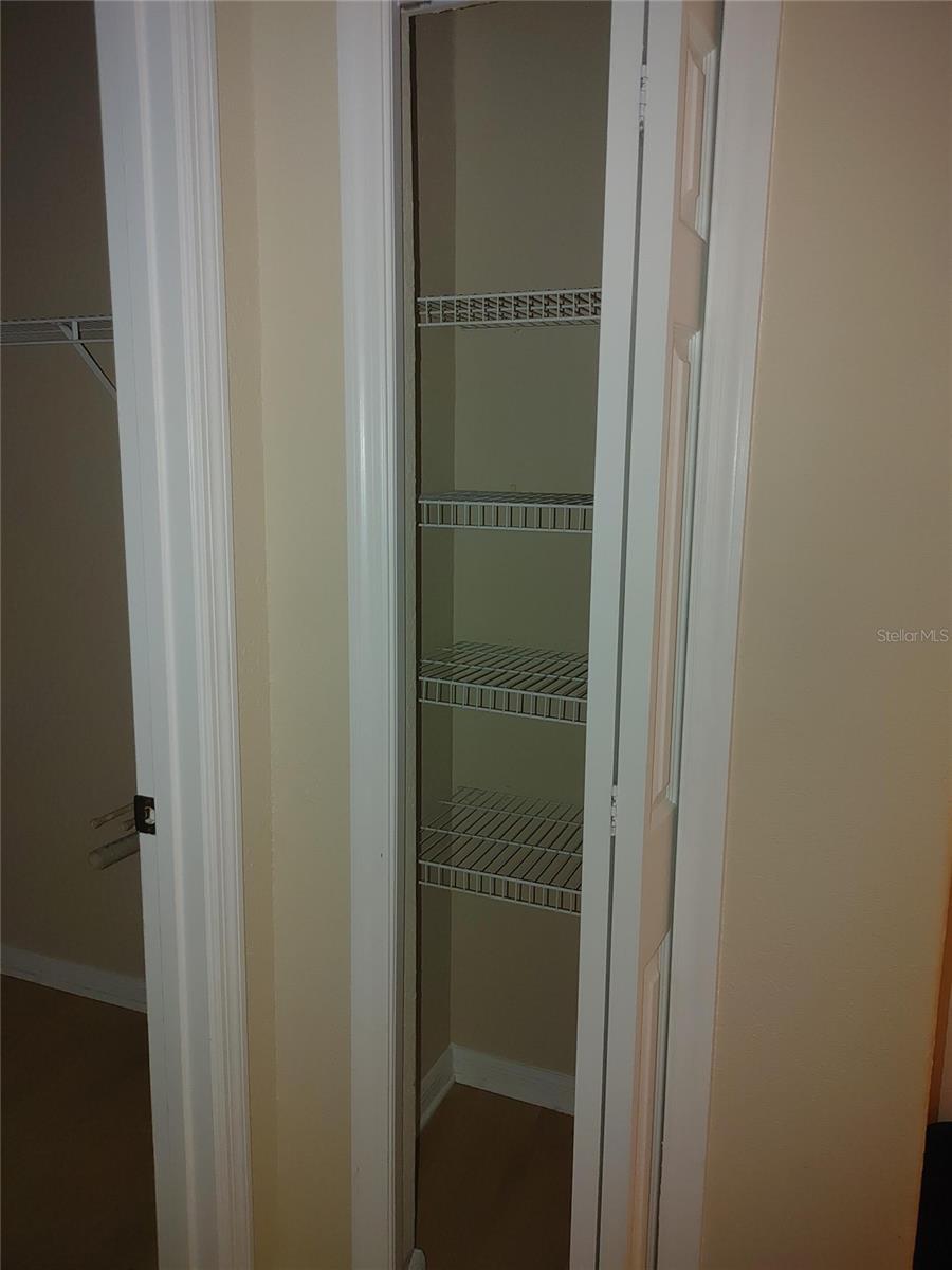 OXFORD MANOR - Residential