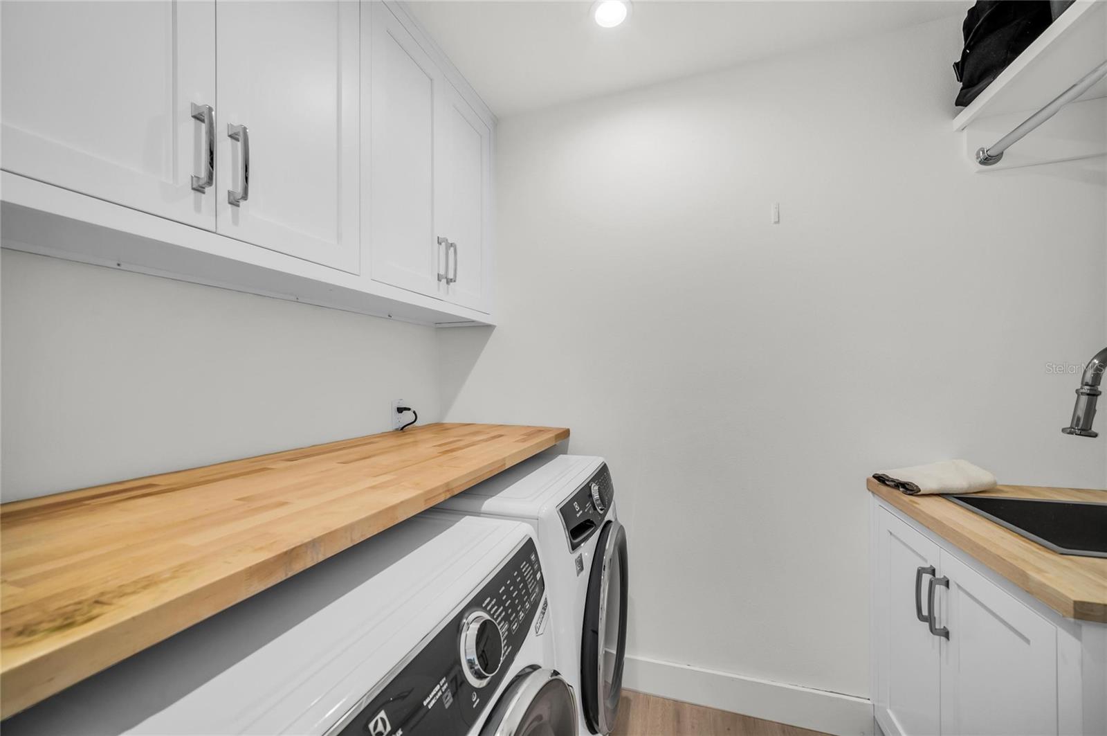 BAY PALMS 13TH UNIT - Residential