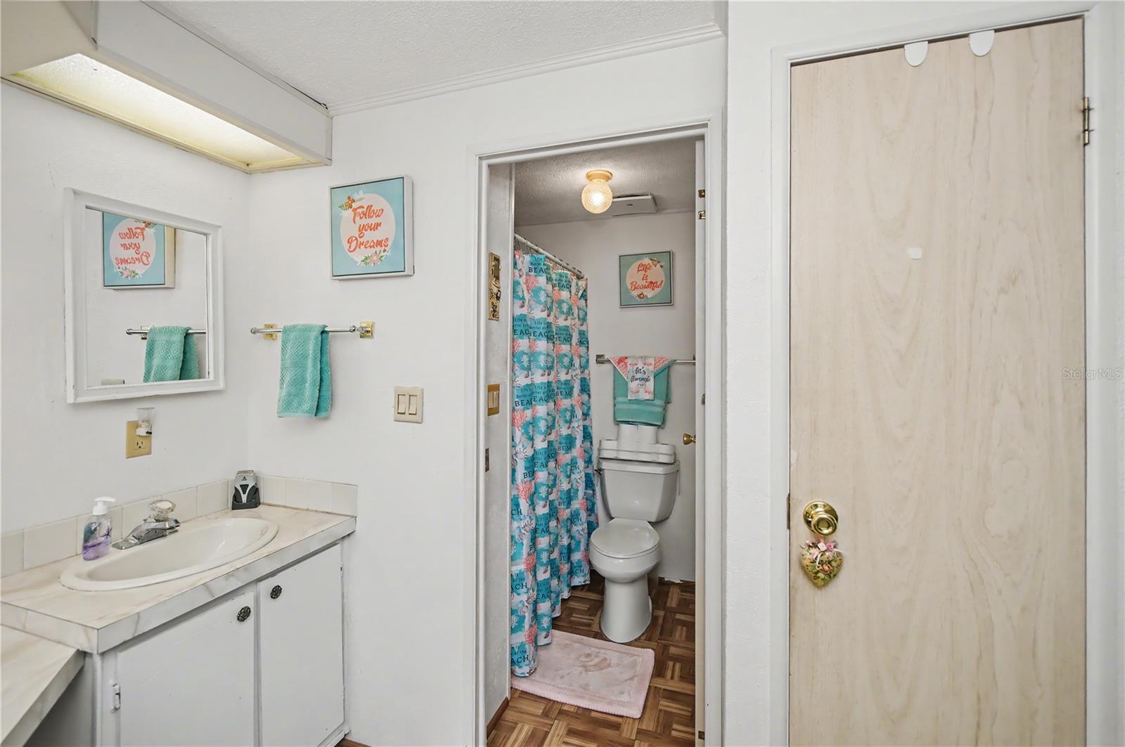 TANGERINE WOODS - Residential