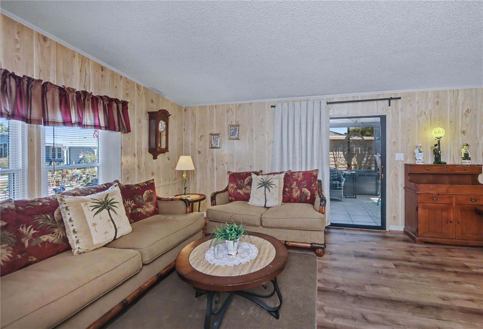 TANGERINE WOODS - Residential