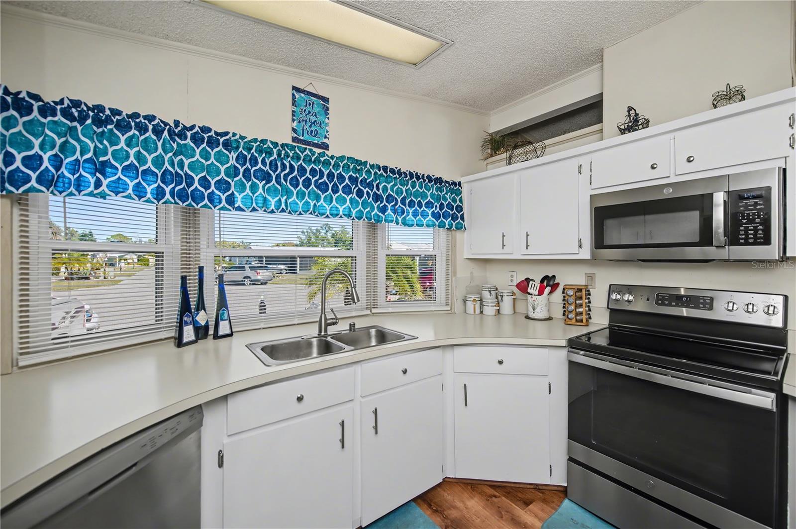 TANGERINE WOODS - Residential