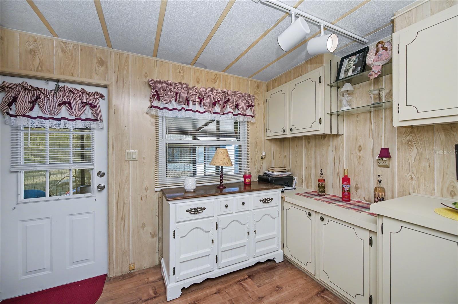 TANGERINE WOODS - Residential