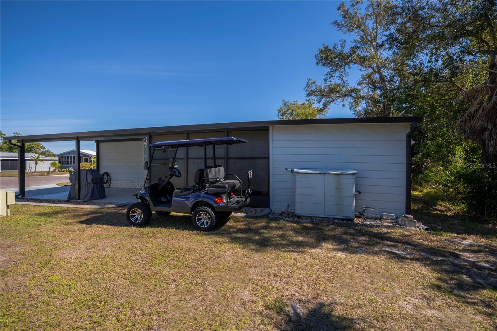 TANGERINE WOODS - Residential