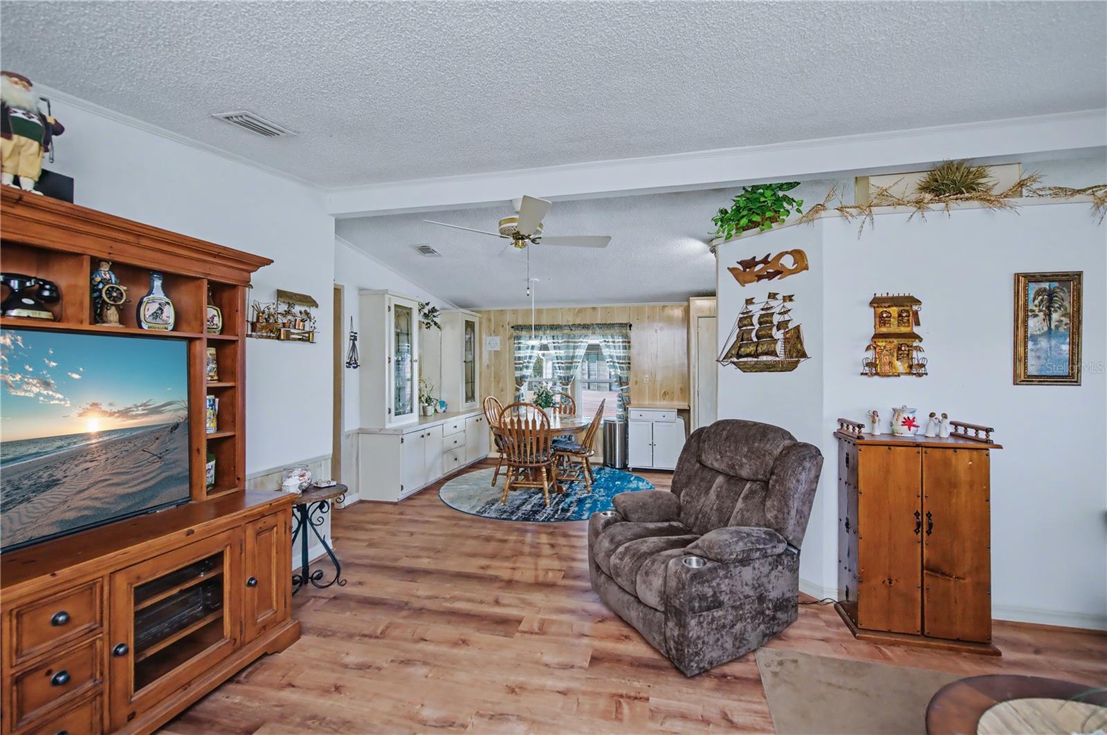 TANGERINE WOODS - Residential