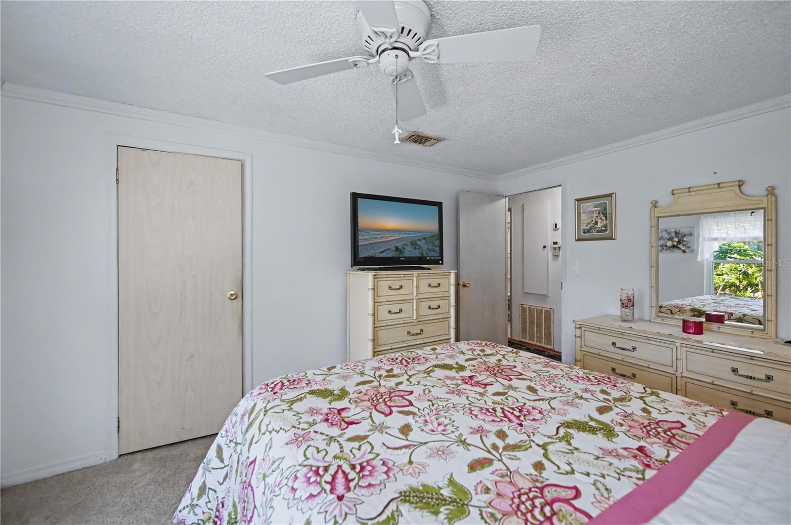 TANGERINE WOODS - Residential