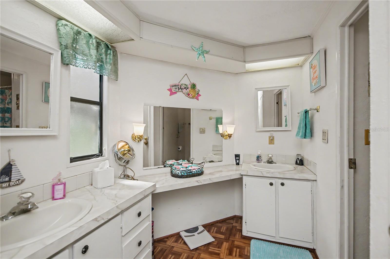 TANGERINE WOODS - Residential