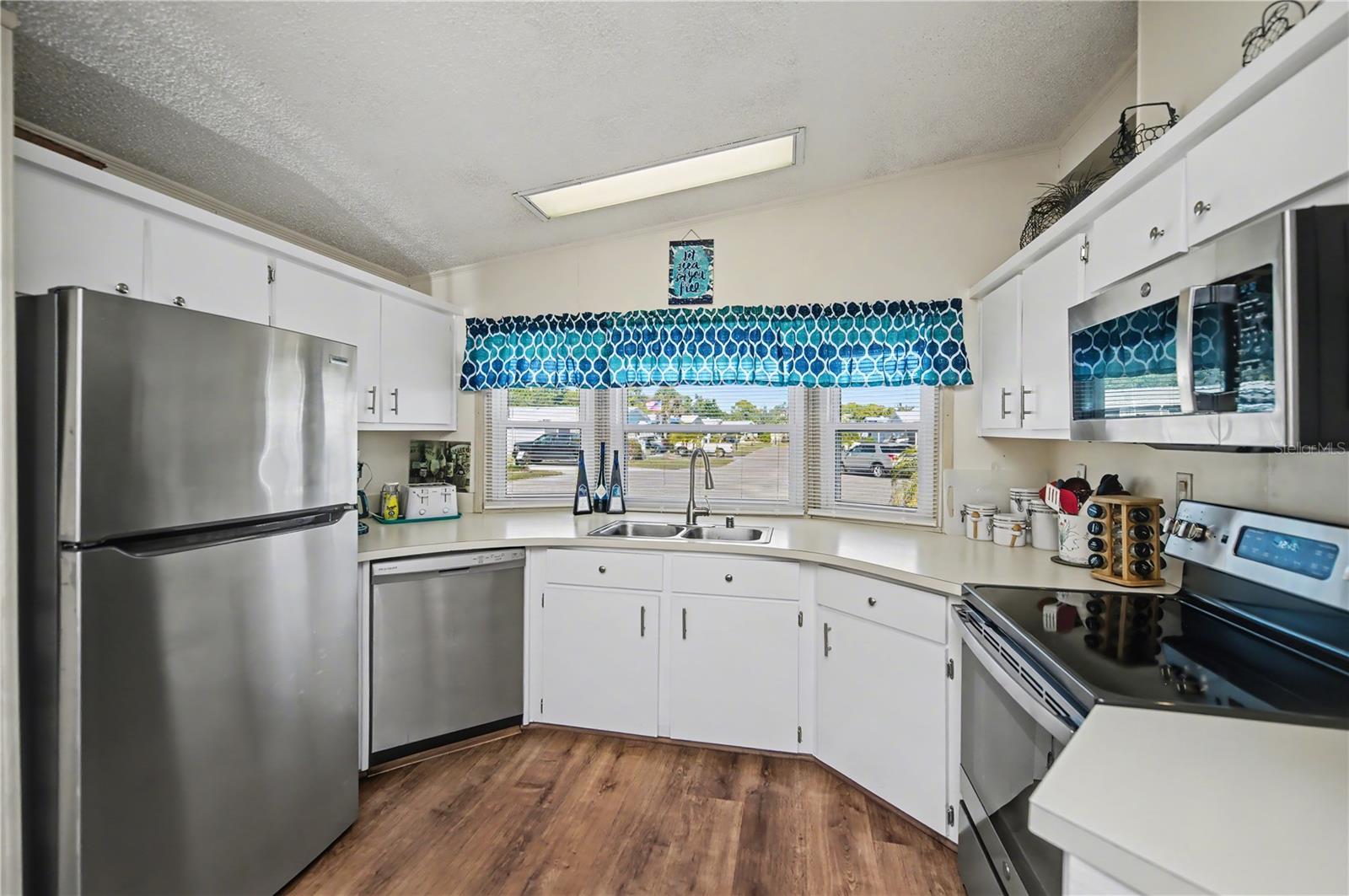 TANGERINE WOODS - Residential