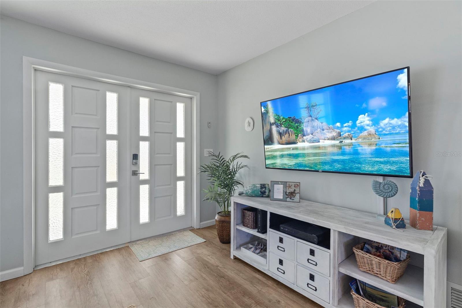 BAY POINT CORR OF - Residential
