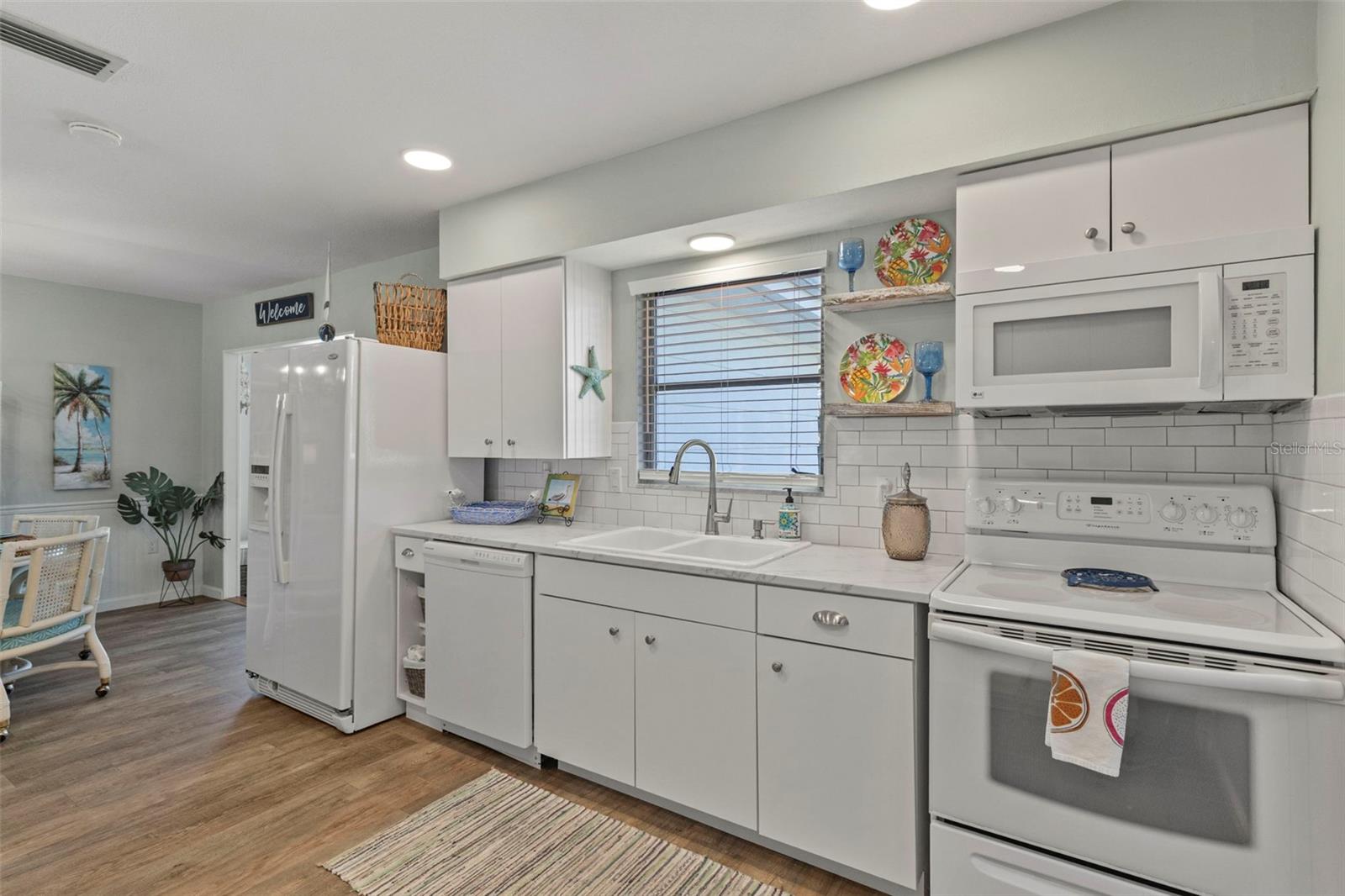 BAY POINT CORR OF - Residential