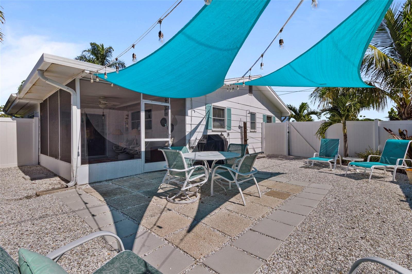 BAY POINT CORR OF - Residential