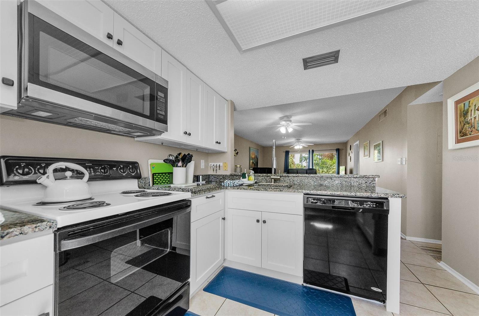 EAST LAKE WOODLANDS CYPRESS ESTATES - Residential Lease