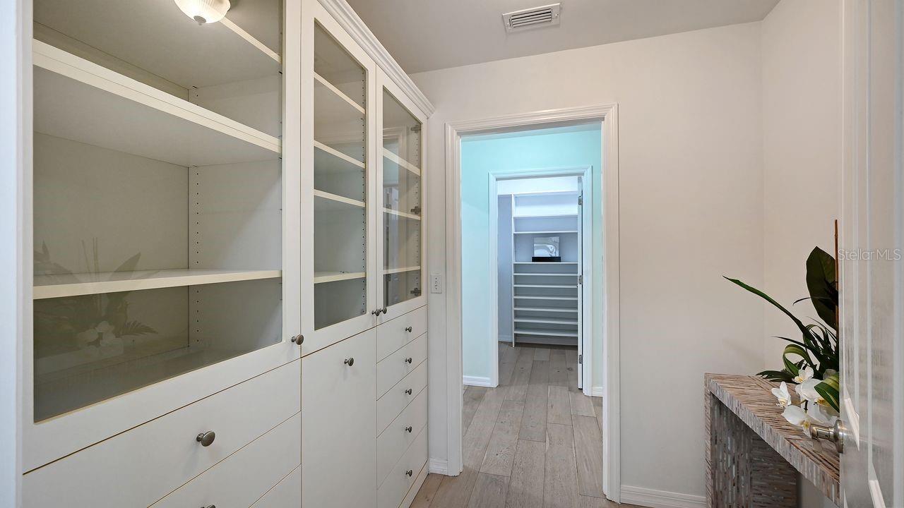 SAPPHIRE SHORES - Residential