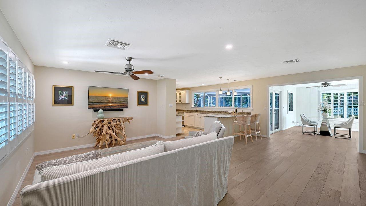 SAPPHIRE SHORES - Residential