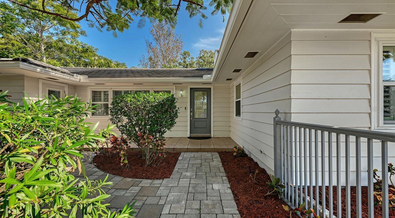 SAPPHIRE SHORES - Residential