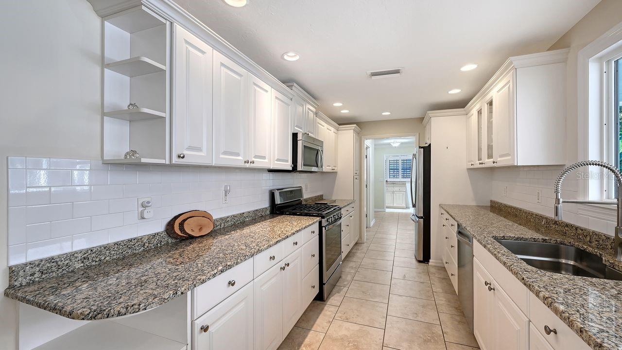 SAPPHIRE SHORES - Residential