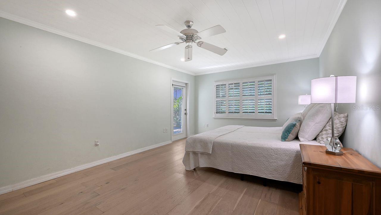 SAPPHIRE SHORES - Residential