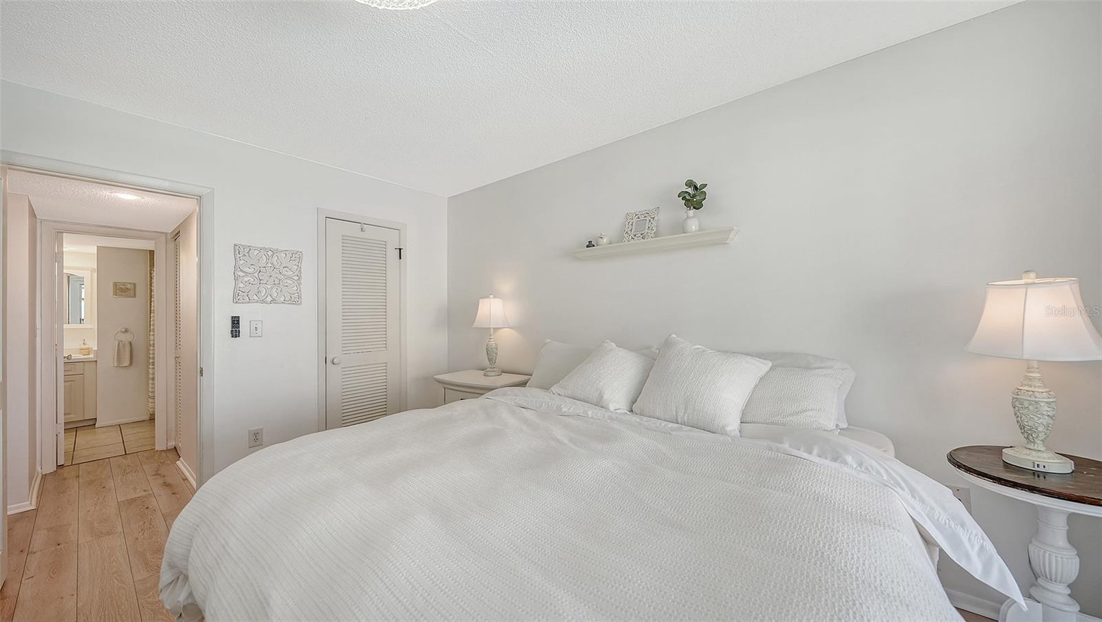 INLET APTS - Residential