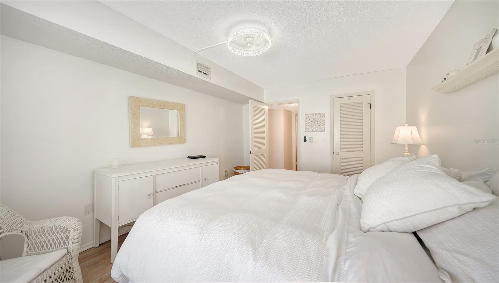 INLET APTS - Residential