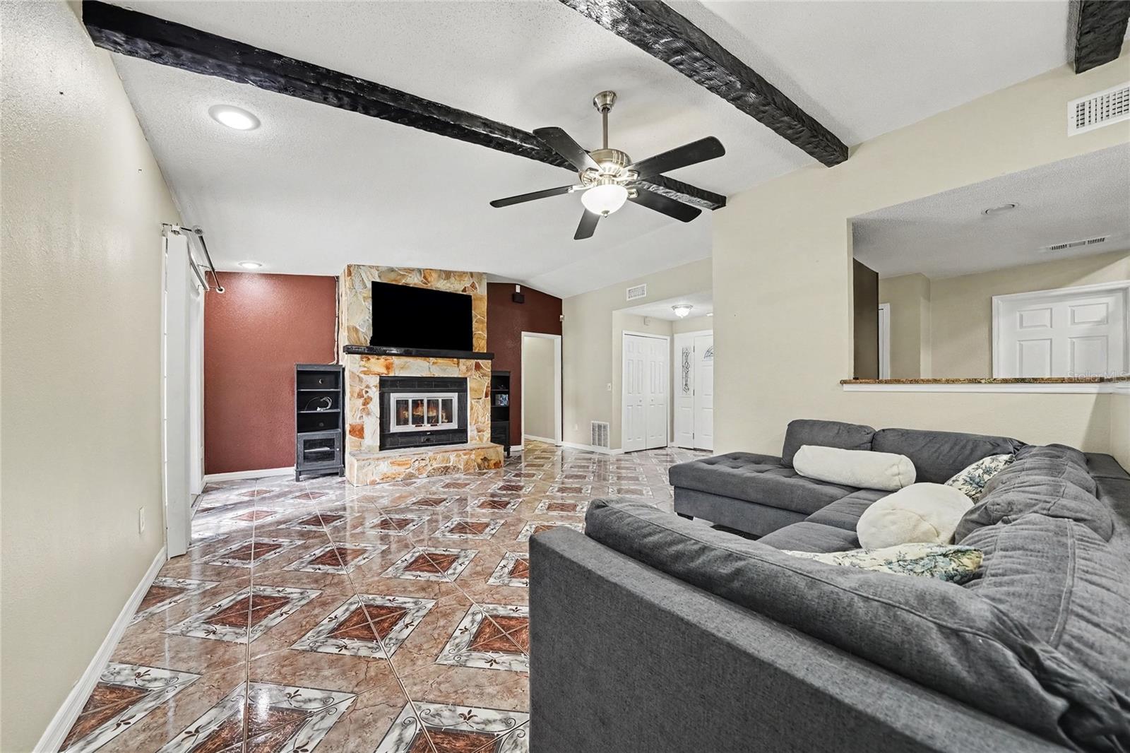6038 WEDGEWOOD CIRCLE