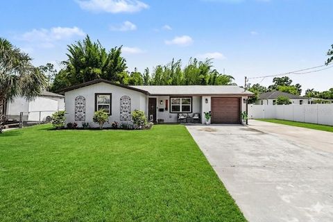 Photo of 1812 W Crawford Street, Tampa, FL 33604 (MLS # TB8500897)