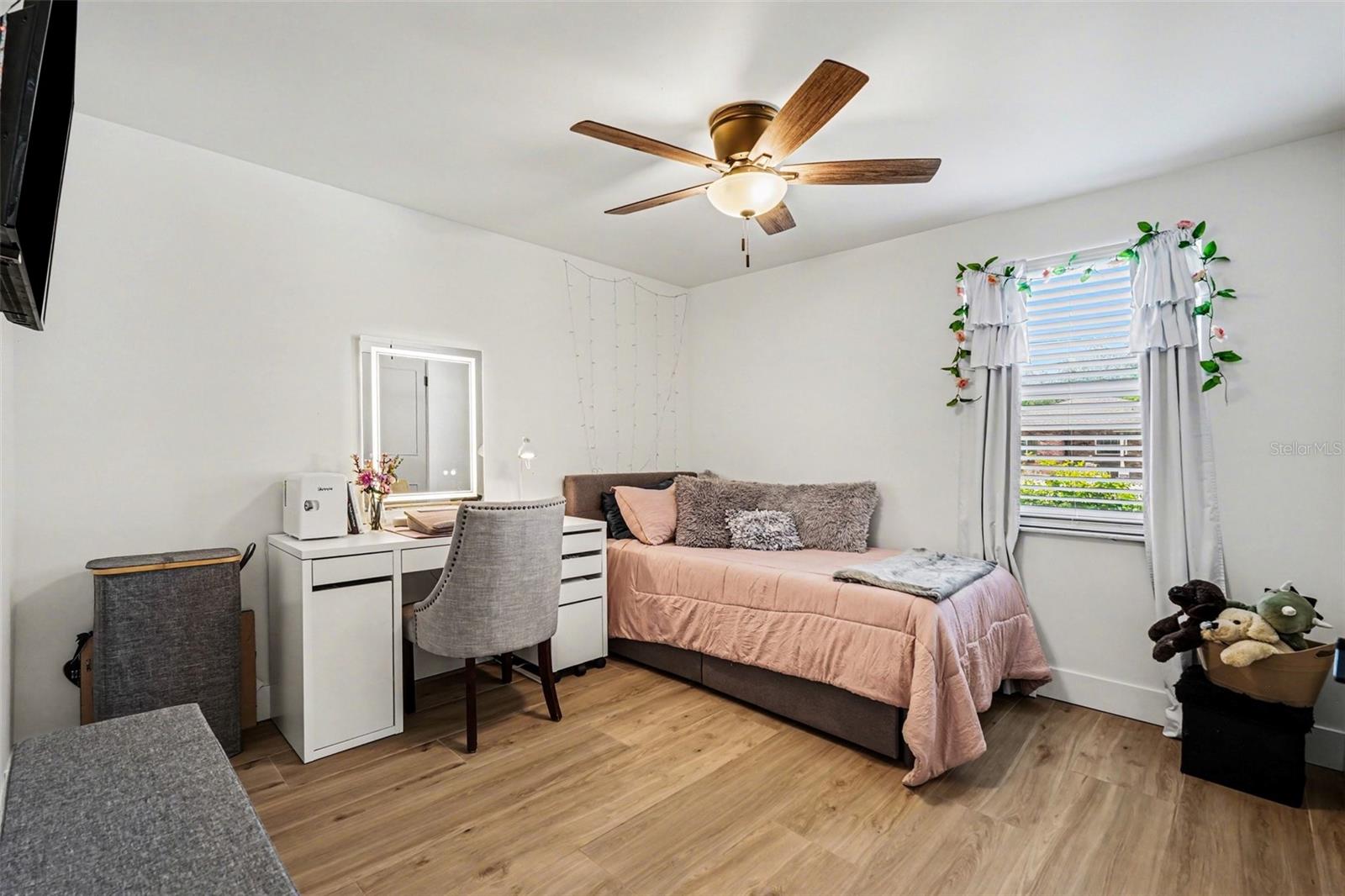 CLO MAR HOMES SUB - Residential