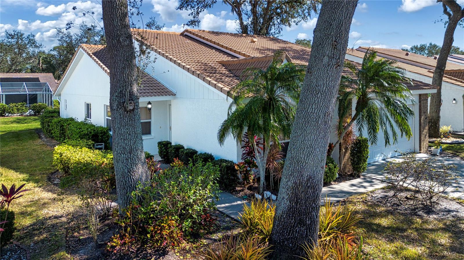 5807 GARDEN LAKES FERN 5807