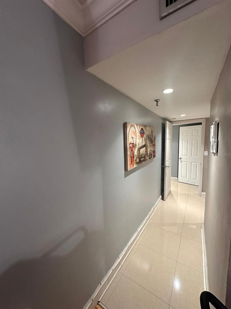 661 NE 195TH STREET 402