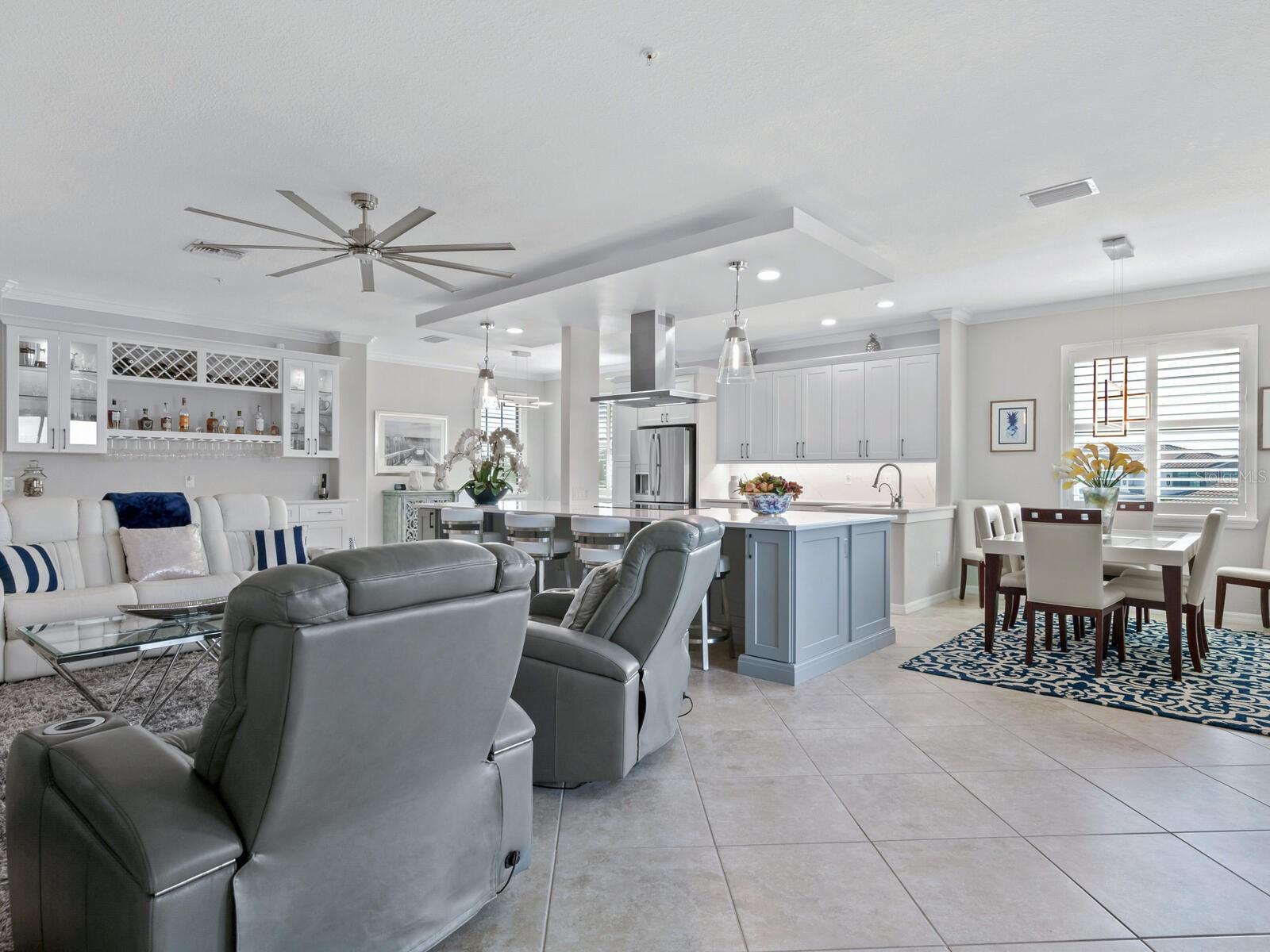 LAKEWOOD NATIONAL - Residential Lease