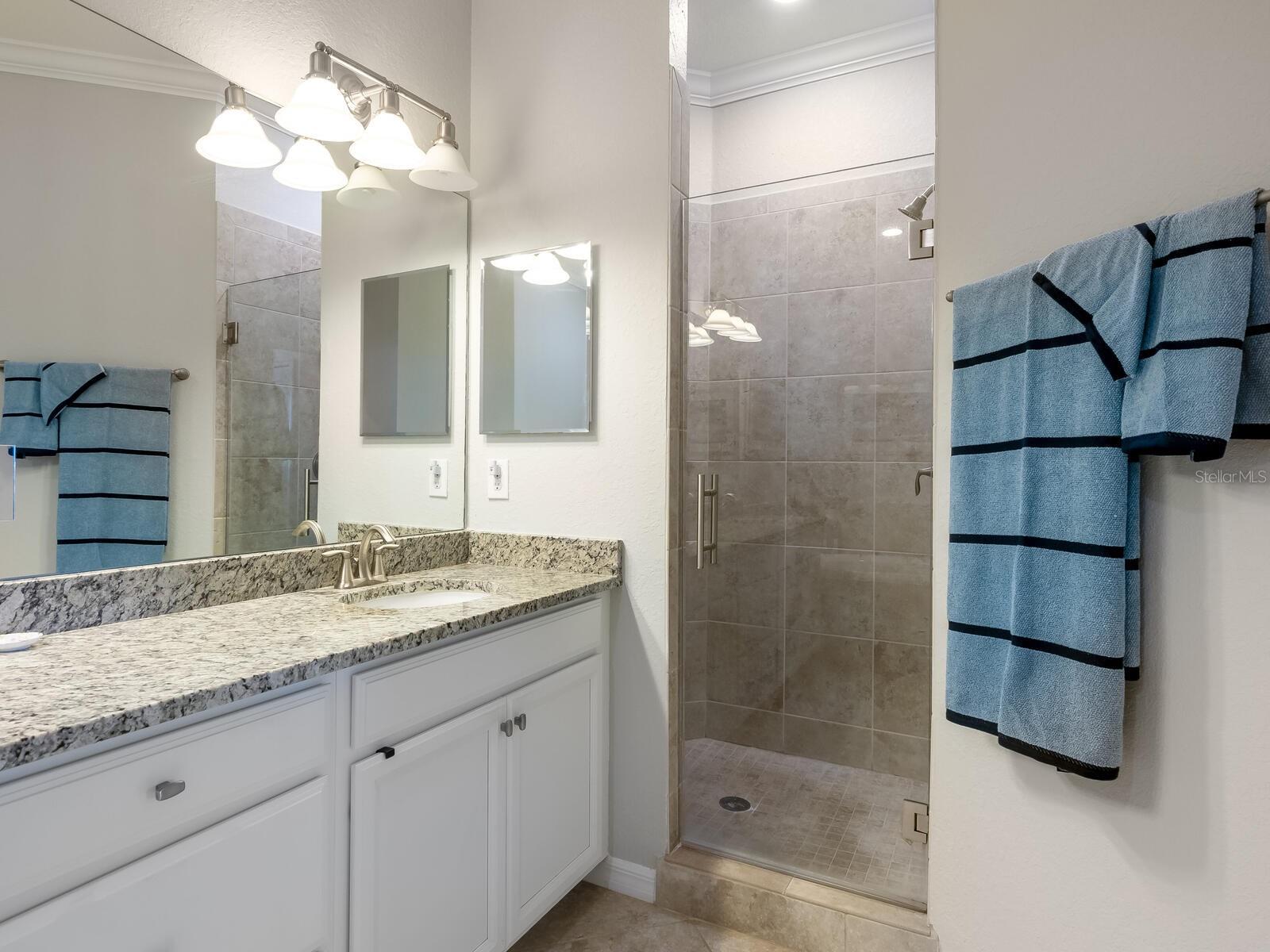 LAKEWOOD NATIONAL - Residential Lease