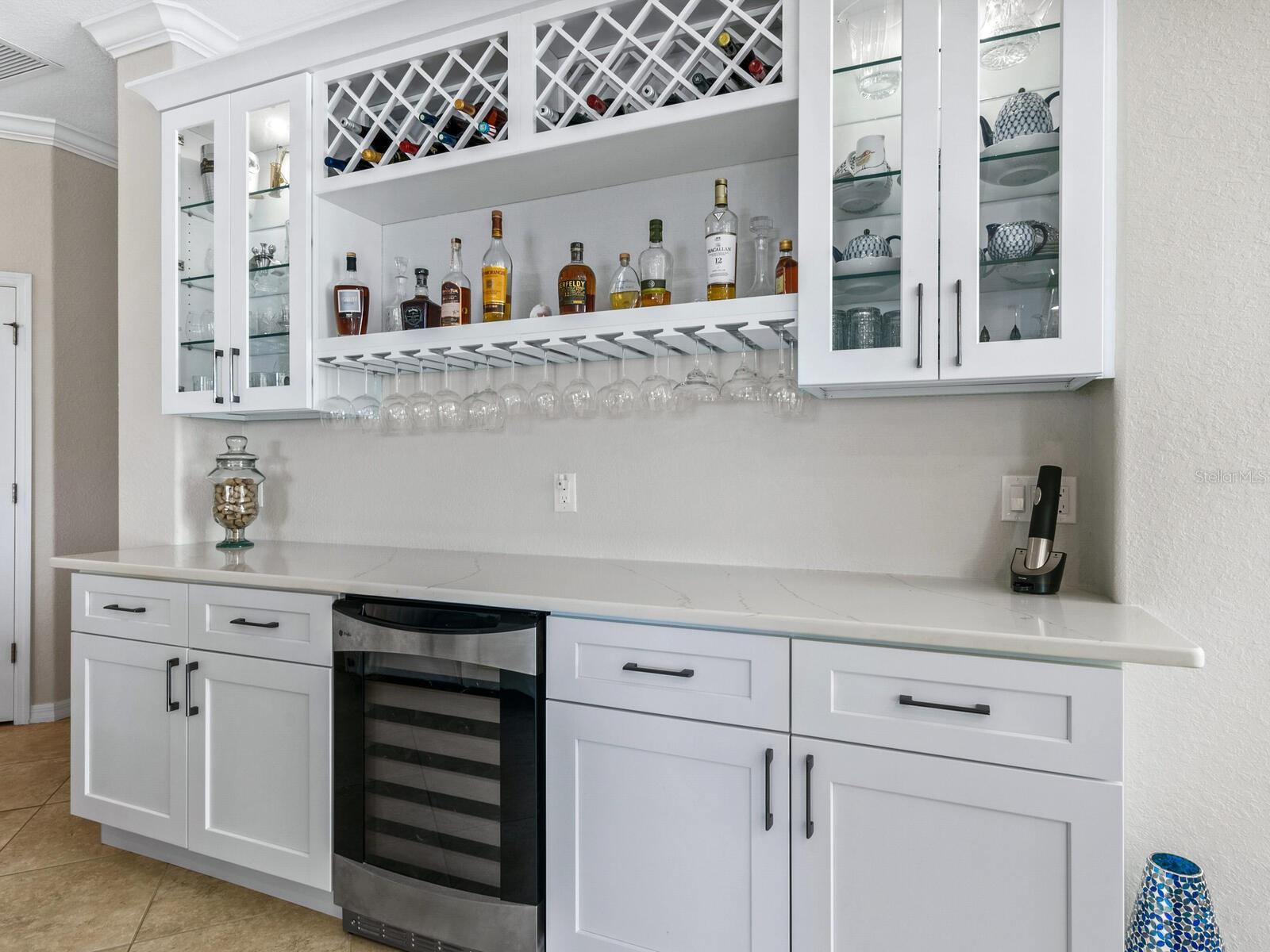 LAKEWOOD NATIONAL - Residential Lease