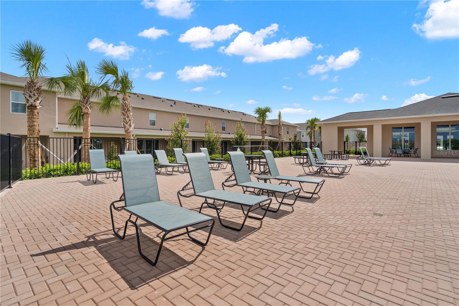 BRENTWOOD TH - Residential