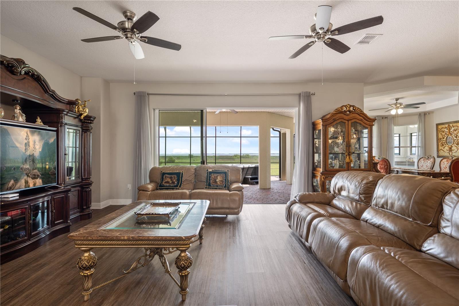 BELLALAGO - Residential