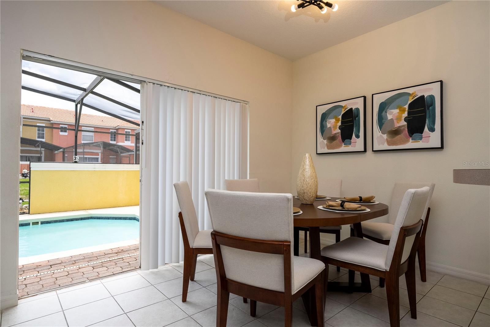 ENCANTADA PH 2 - Residential